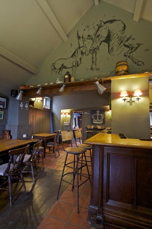 The Kings Arms Didmarton Exterior foto